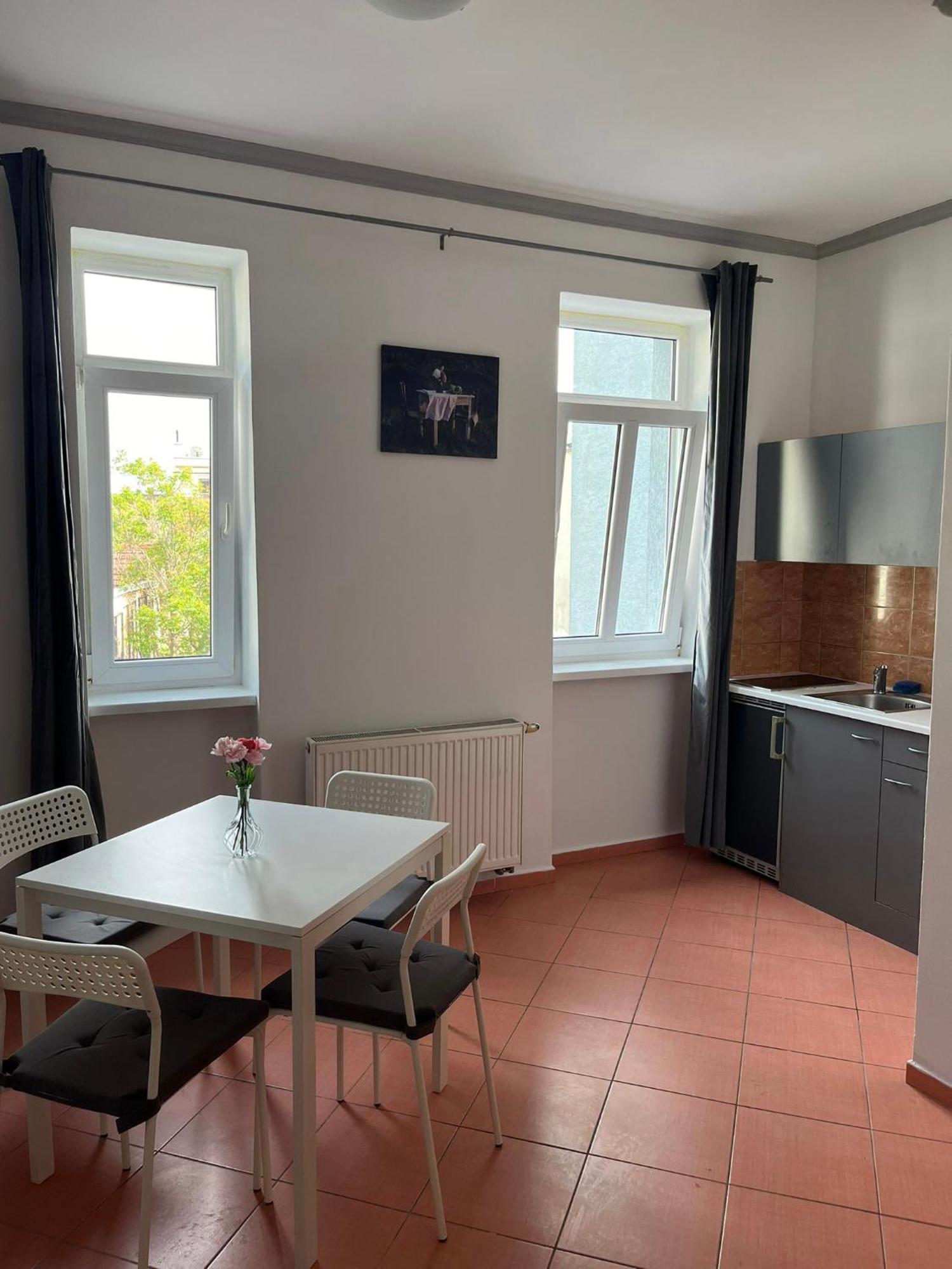 1St Plaza Apartment Pressburg Exterior foto