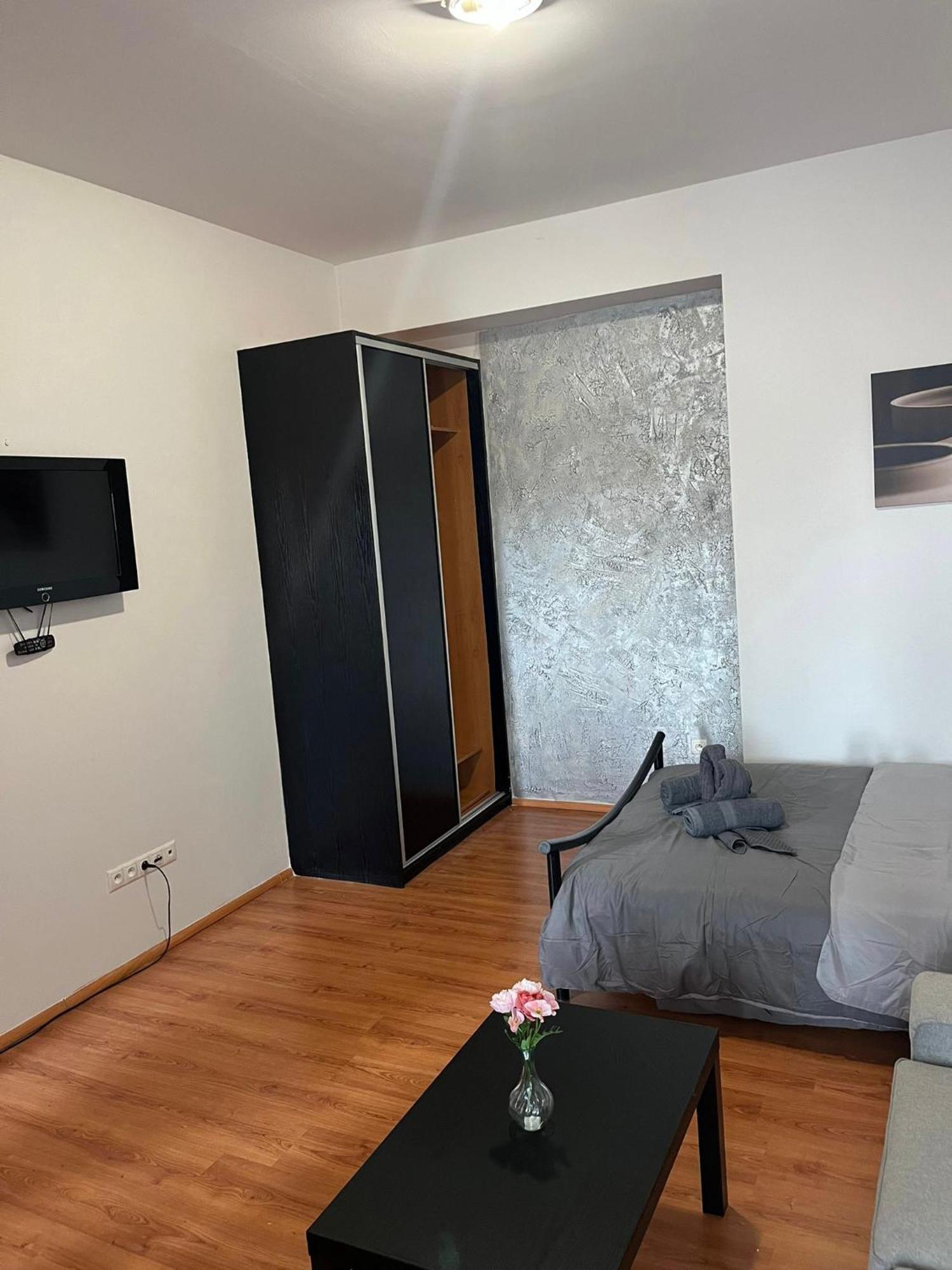 1St Plaza Apartment Pressburg Exterior foto