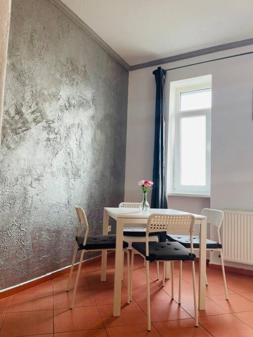 1St Plaza Apartment Pressburg Exterior foto